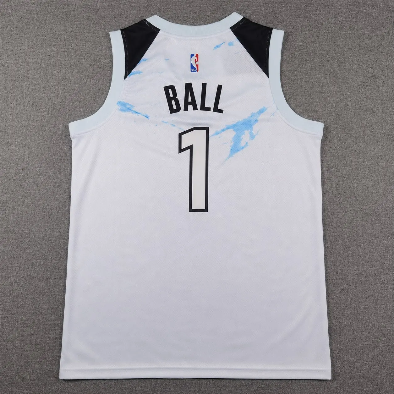 MINNESOTA TIMBERWOLVES LAMELO BALL WHITE JERSEY