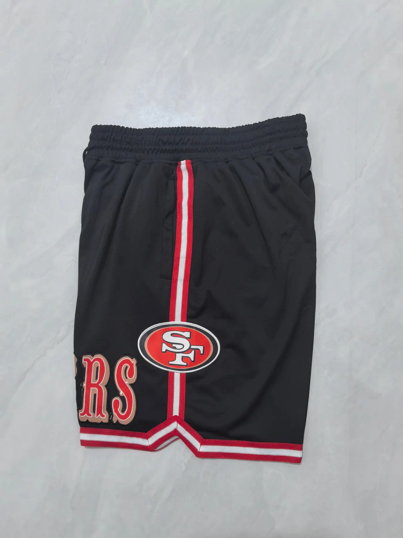 SAN FRANCISCO 49ERS BLACK SHORTS