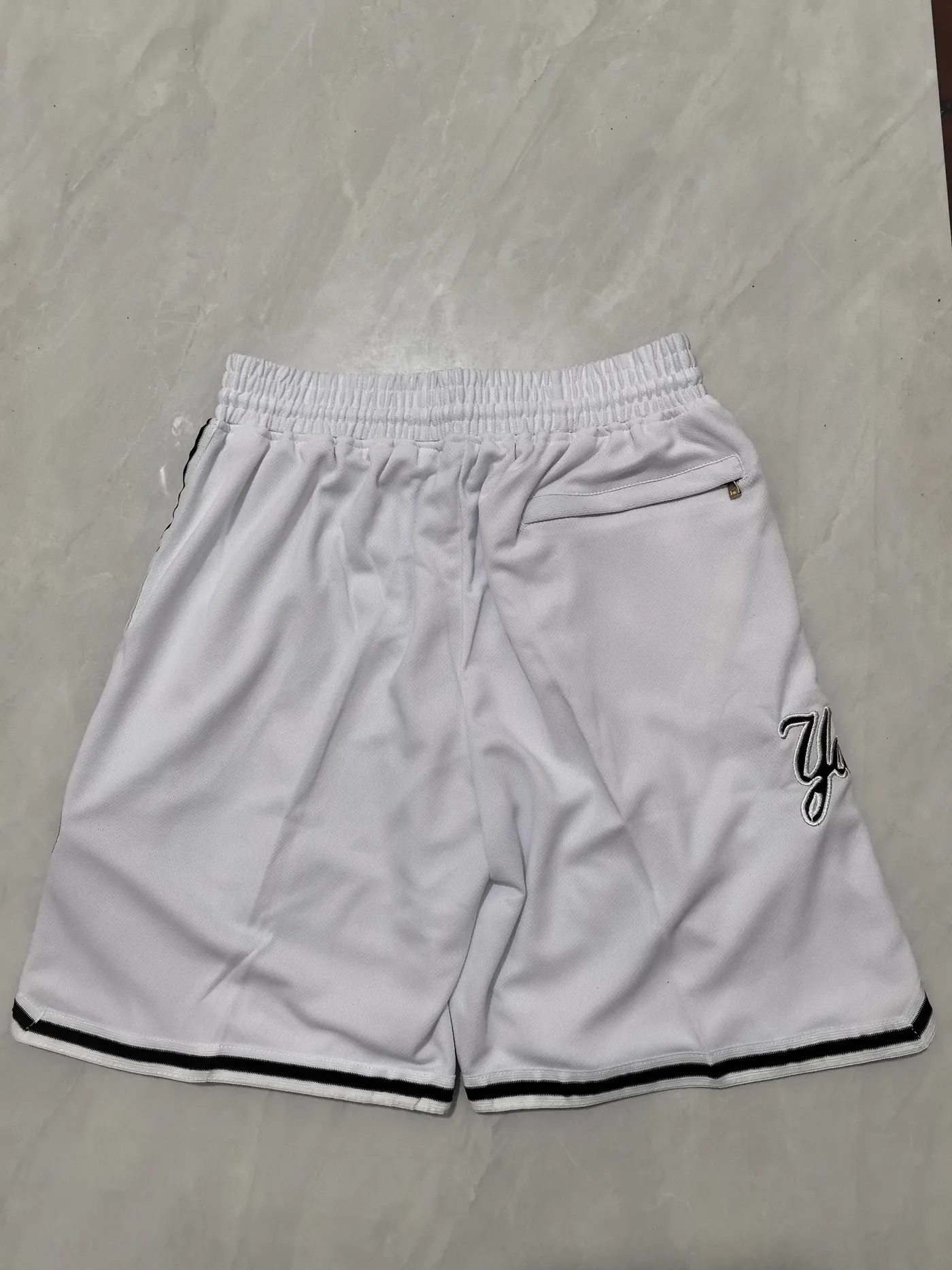NEW YORK YANKEES WHITE SHORTS
