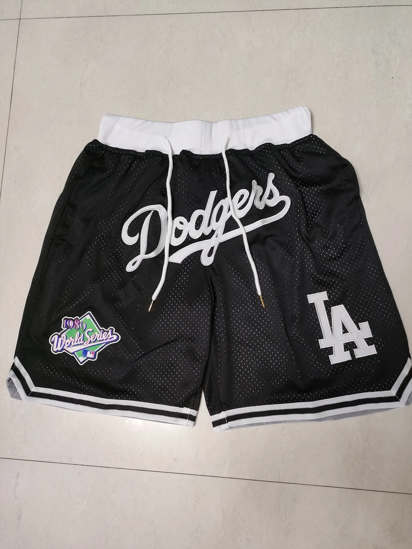 LOS ANGELES DODGERS BLACK SHORTS