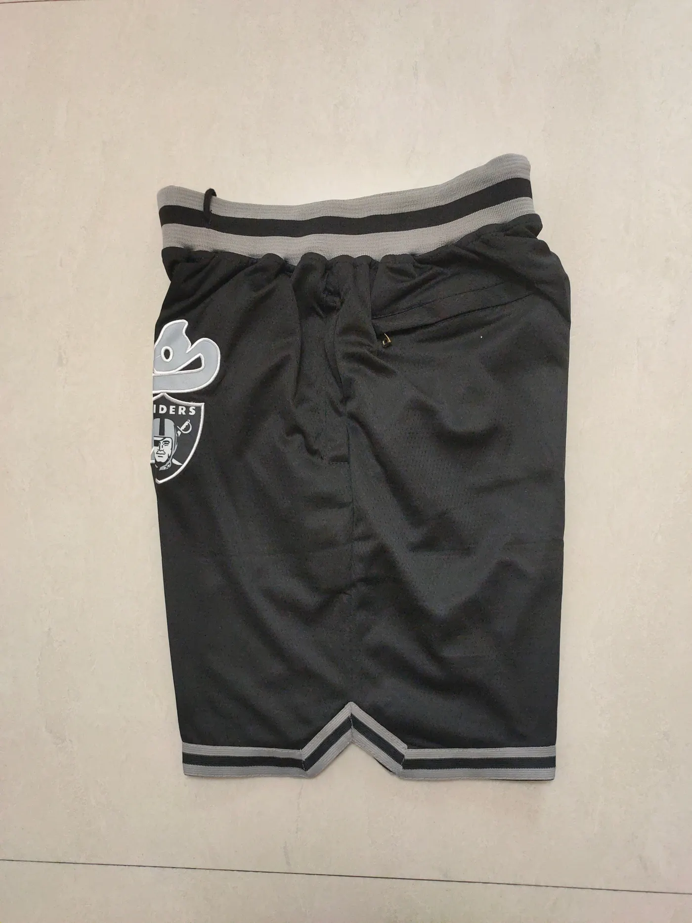 LAS VEGAS RAIDERS BLACK SHORTS