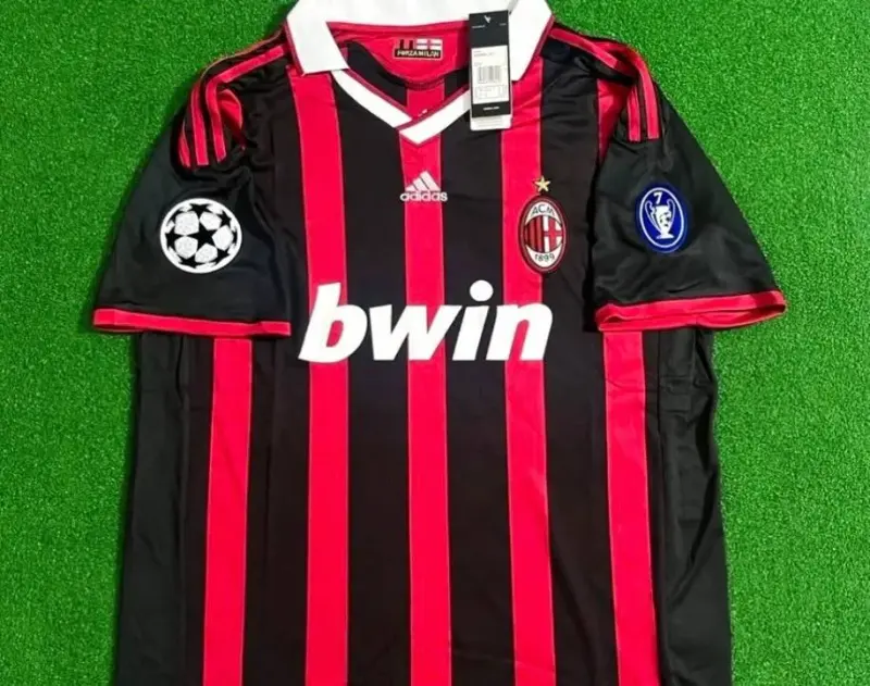 AC MILAN RONALDINHO RED JERSEY