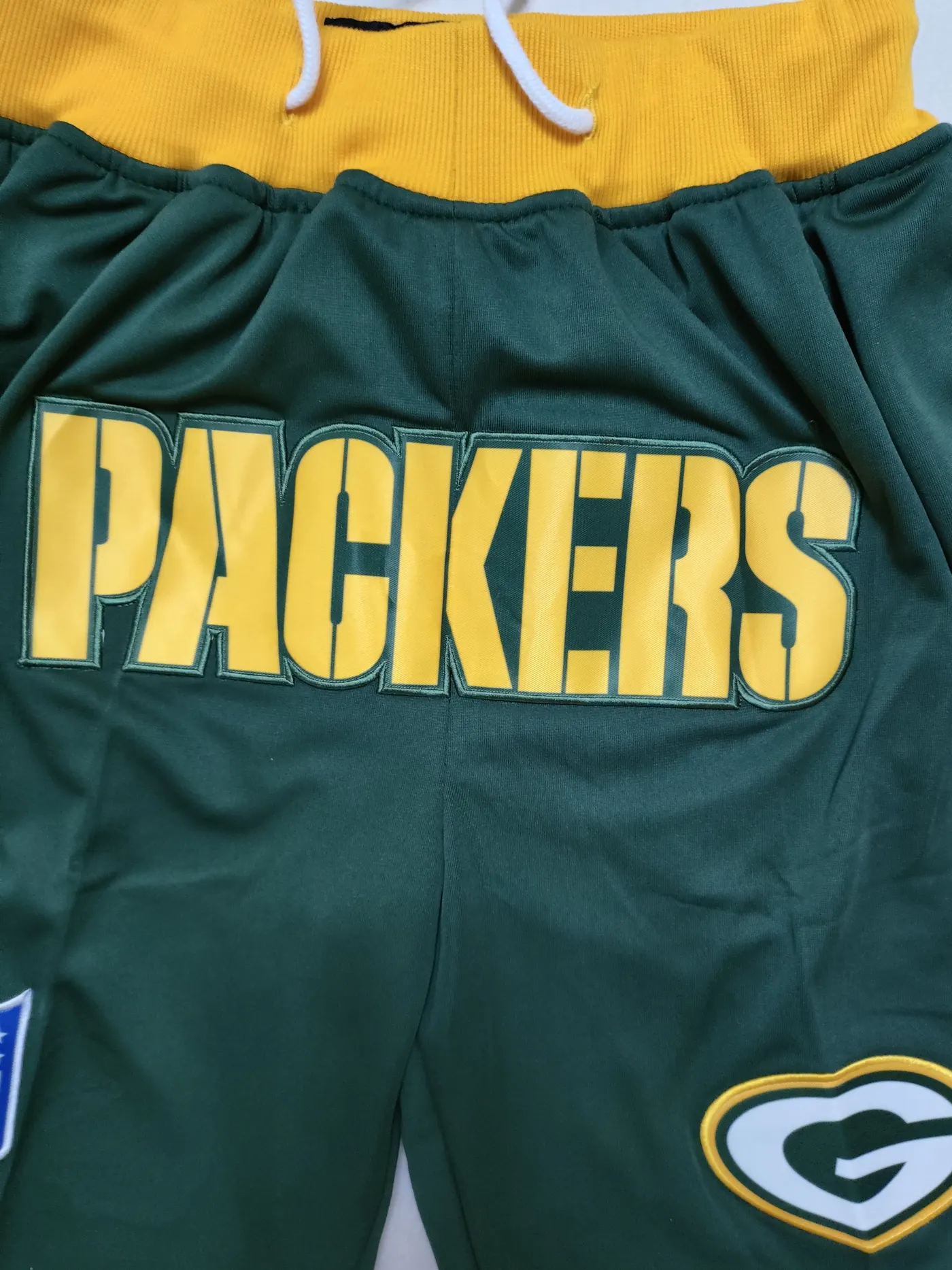 GREEN BAY PACKERS GREEN SHORTS