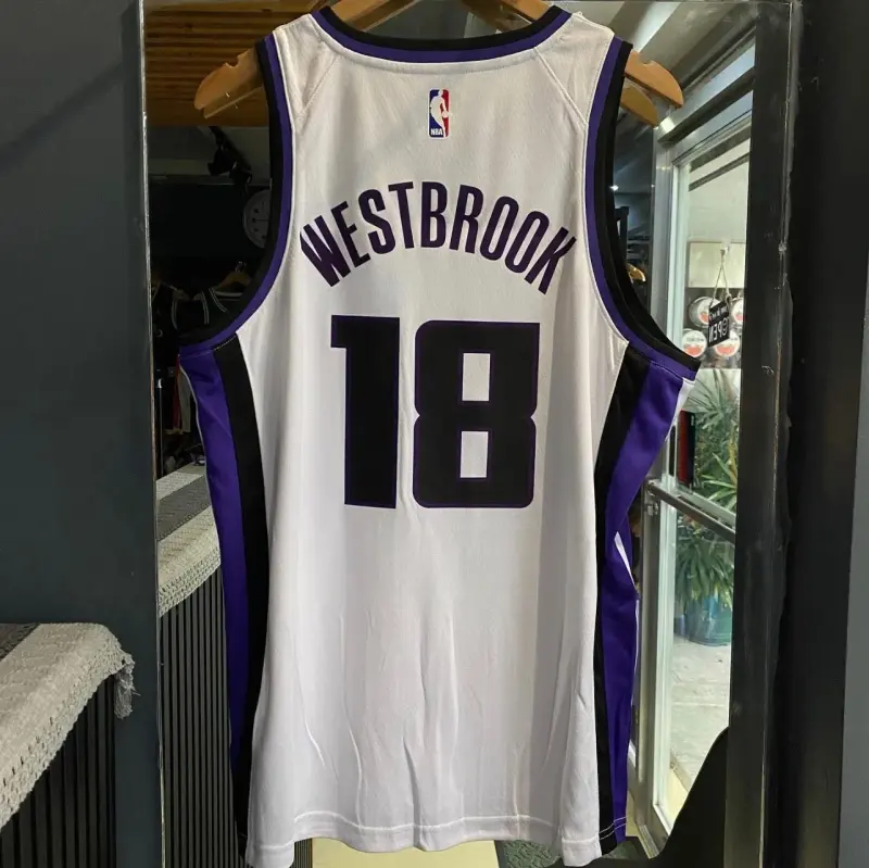 RUSSELL WESTBROOK WHITE JERSEY