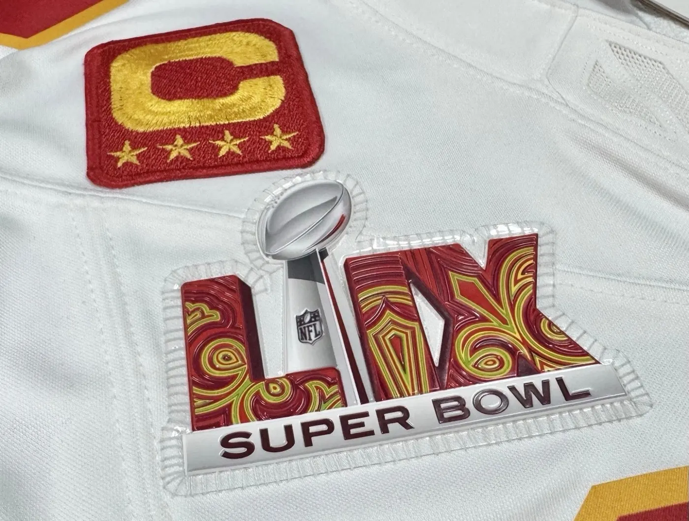 KANSAS CITY CHIEFS PATRICK MAHOMES WHITE SUPERBOWL JERSEY
