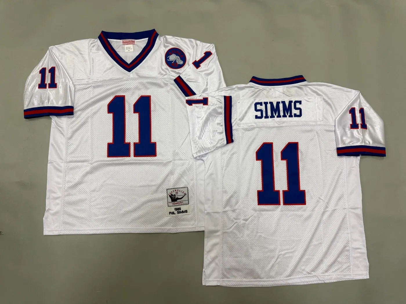 NEW YORK GIANTS PHIL SIMMS WHITE VINTAGE JERSEY
