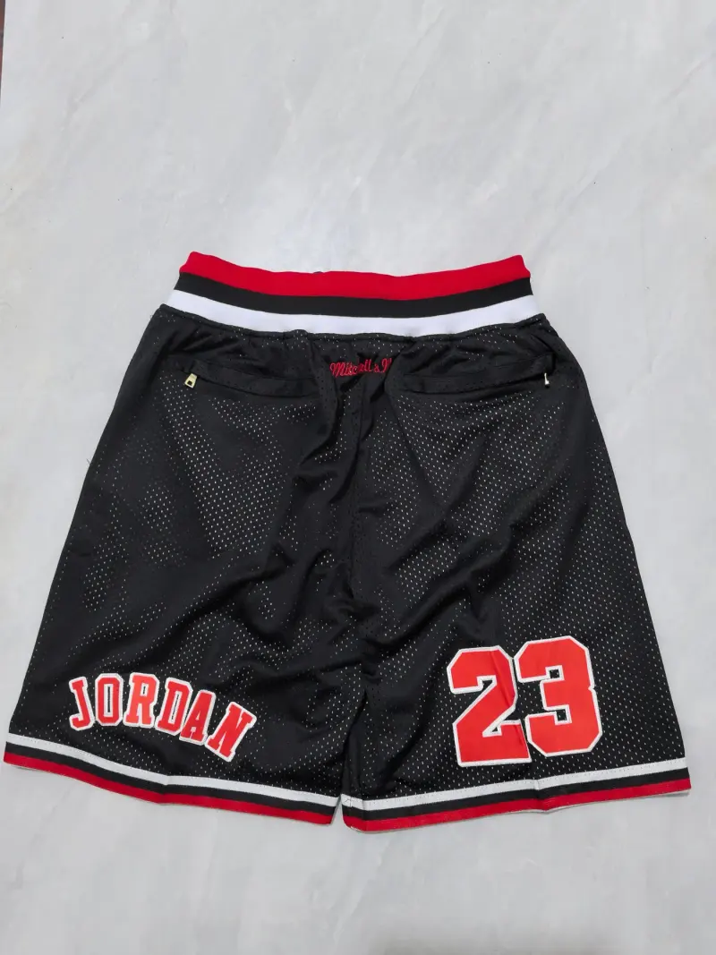 CHICAGO BULLS BLACK SHORTS