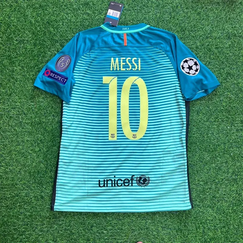 Lionel Messi Barcelona 2016/17 Away Retro Jersey