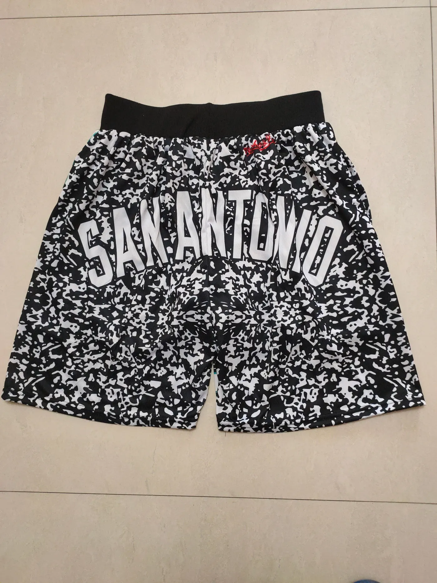 SAN ANTONIO SPURS BLACK SHORTS