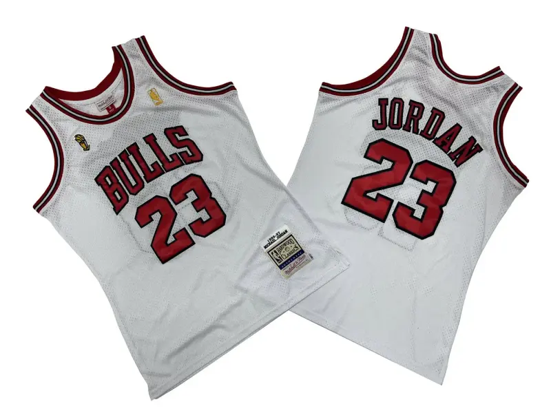 CHICAGO BULLS MICHAEL JORDAN WHITE VINTAGE JERSEY