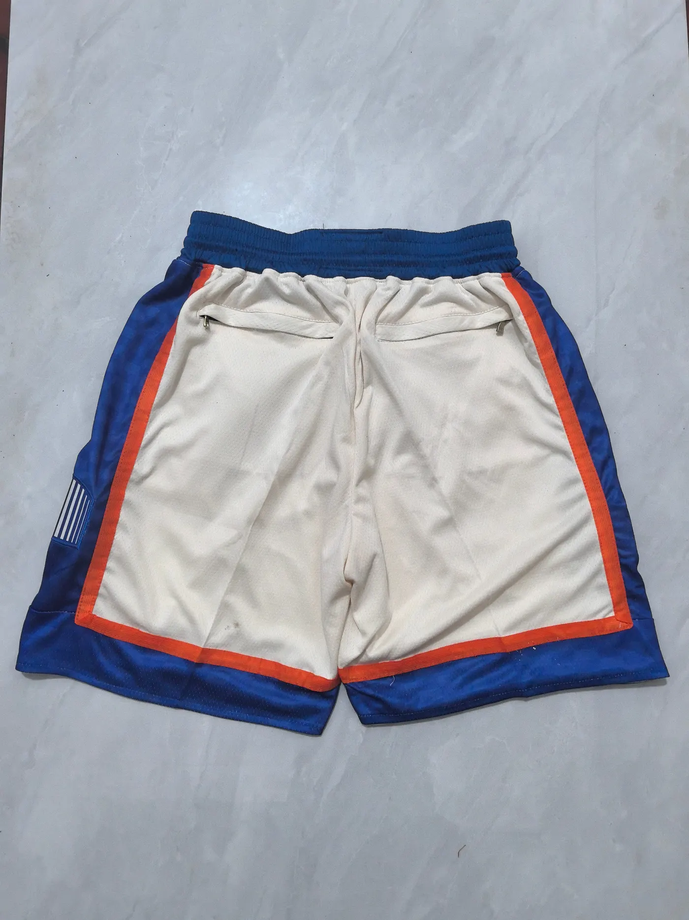 NEW YORK KNICKS BEIGE SHORTS