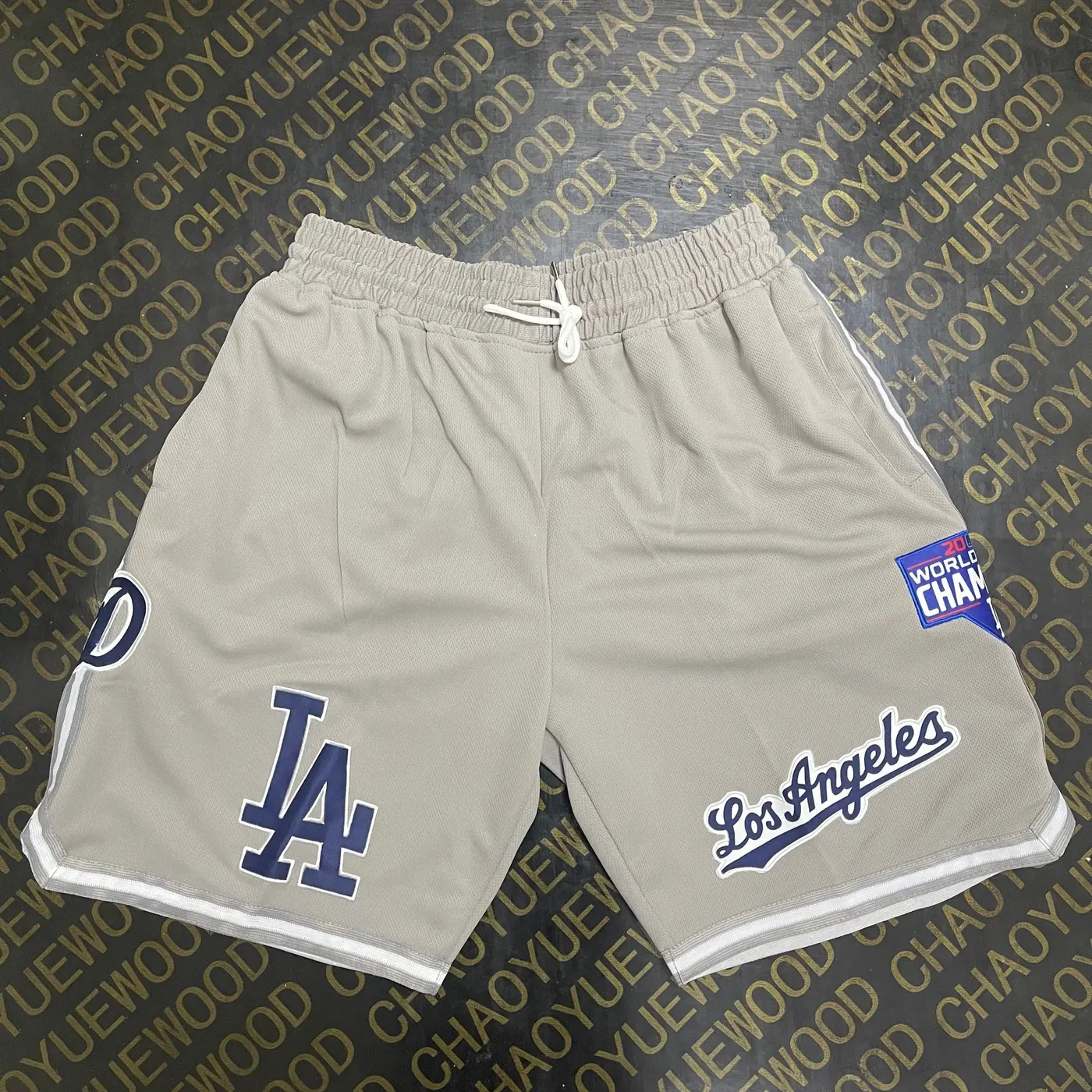 LOS ANGELES DODGERS GREY SHORTS
