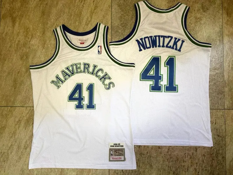 DALLAS MAVERICKS DIRK NOWITZKI WHITE VINTAGE JERSEY