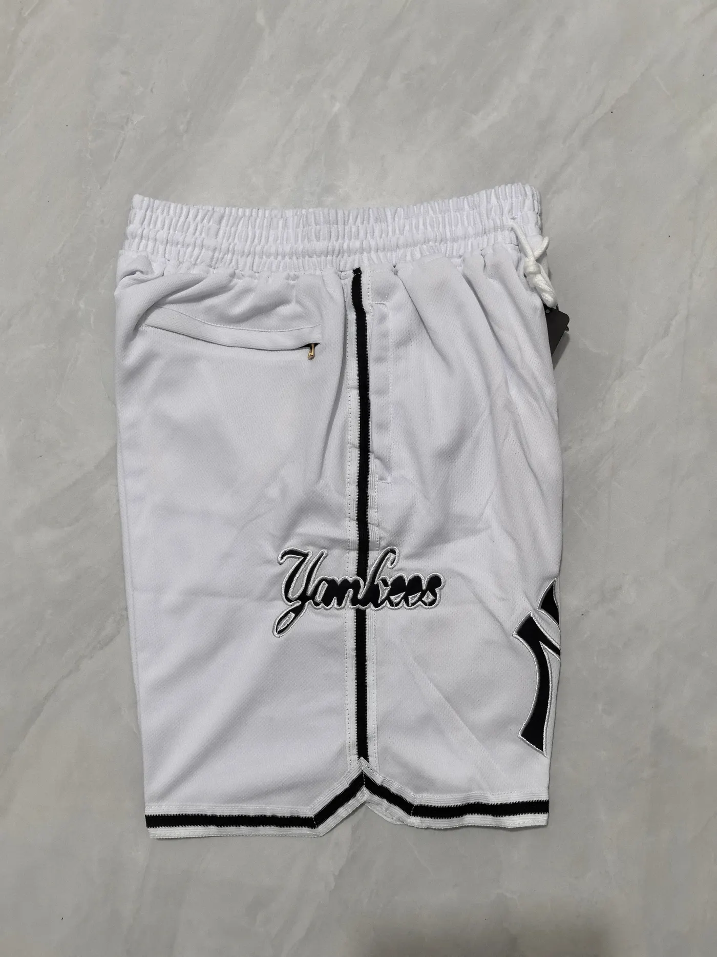 NEW YORK YANKEES WHITE SHORTS