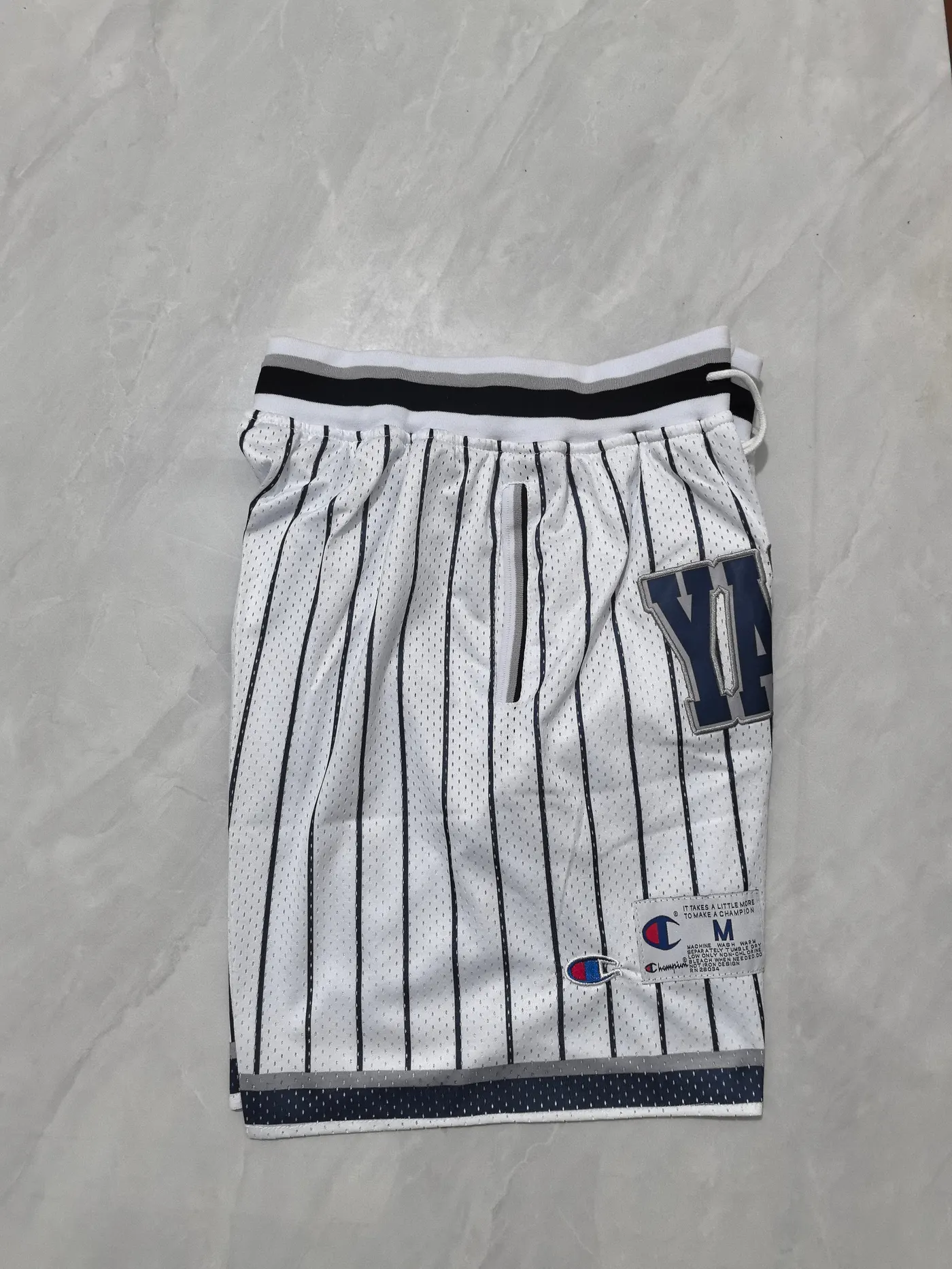 NEW YORK YANKEES WHITE SHORTS