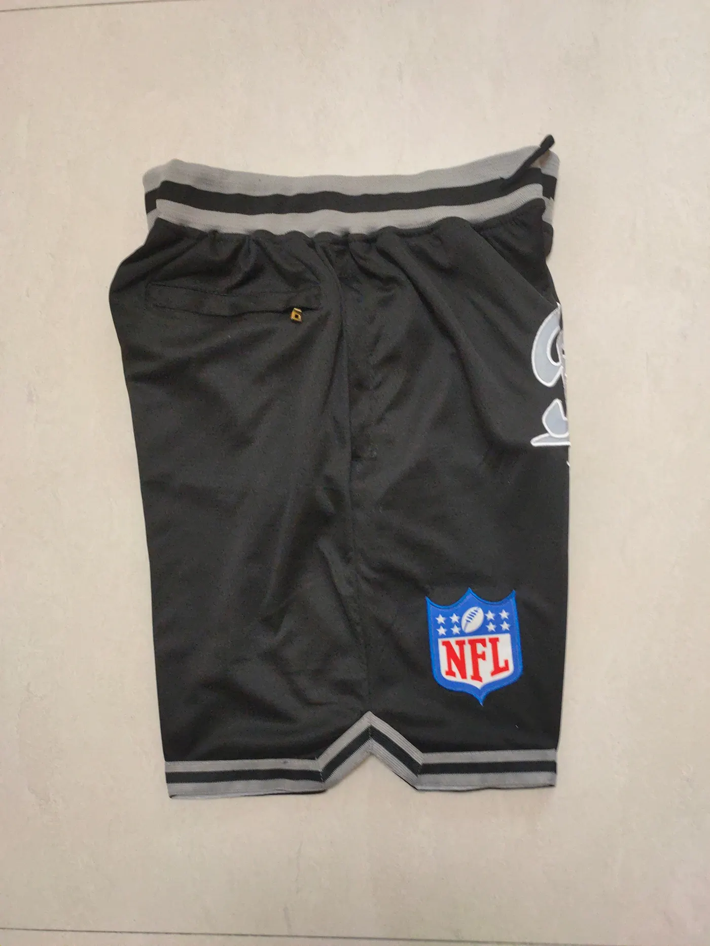 LAS VEGAS RAIDERS BLACK SHORTS