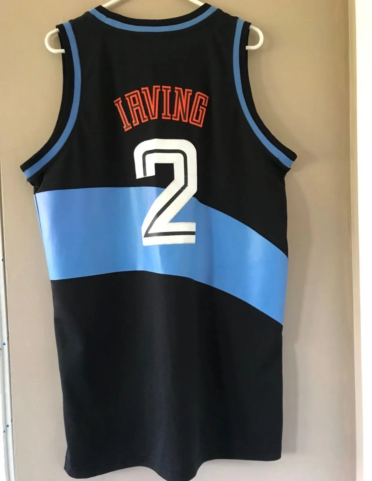 Cleveland Cavaliers Kyrie Irving blue jersey