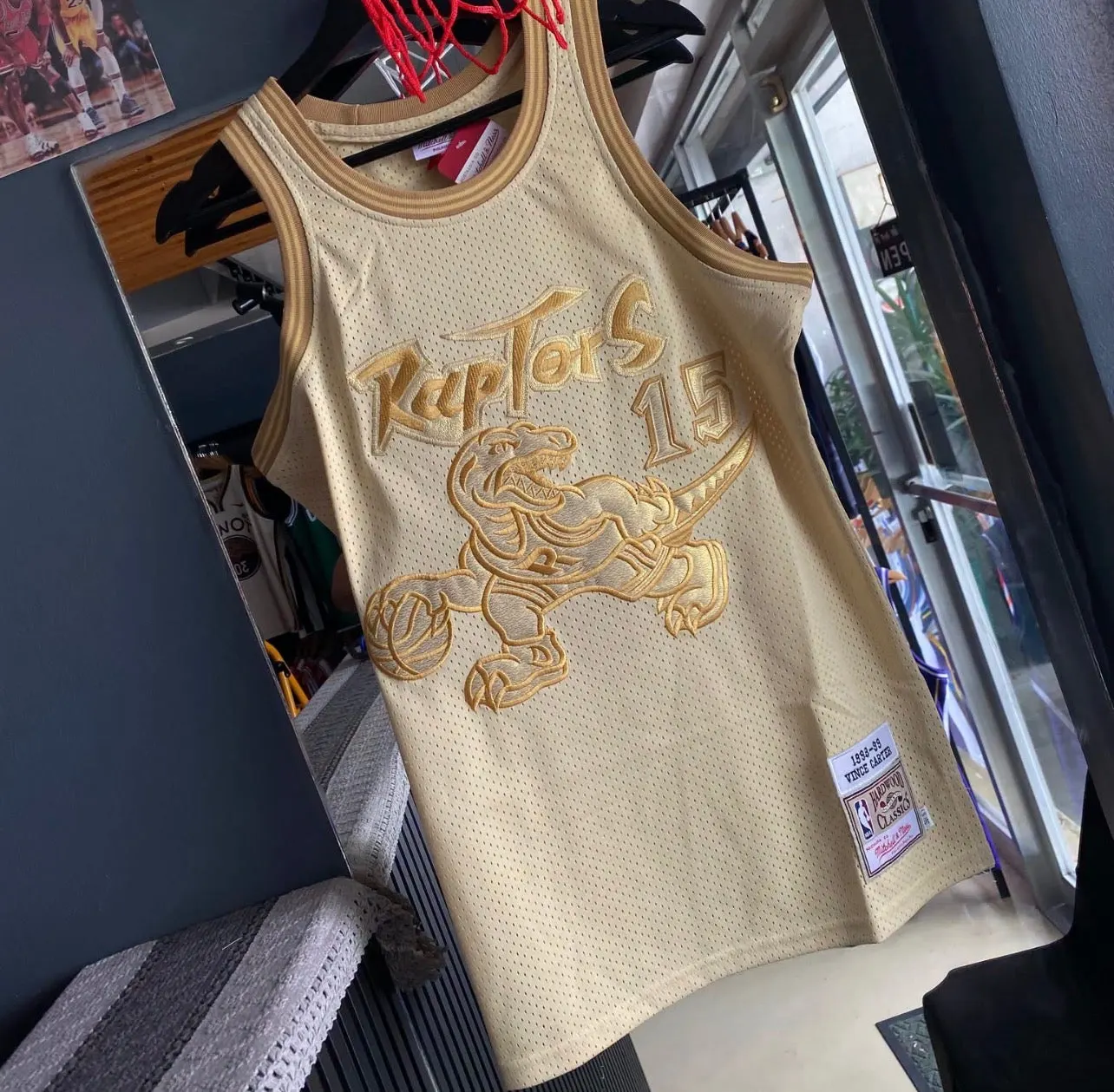 TORONTO RAPTORS VINCE CARTER GOLD VINTAGE JERSEY