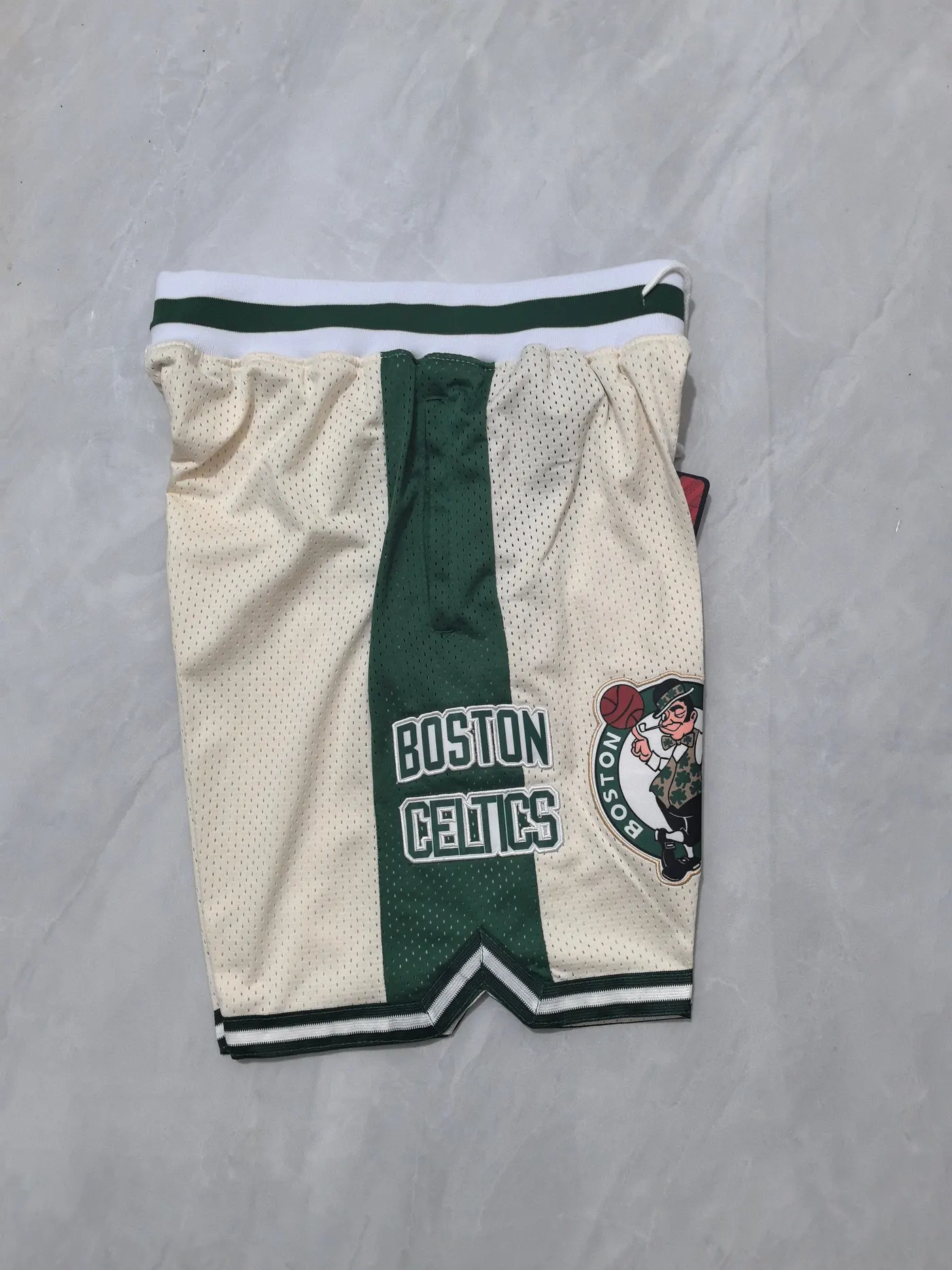BOSTON CELTICS BEIGE SHORTS